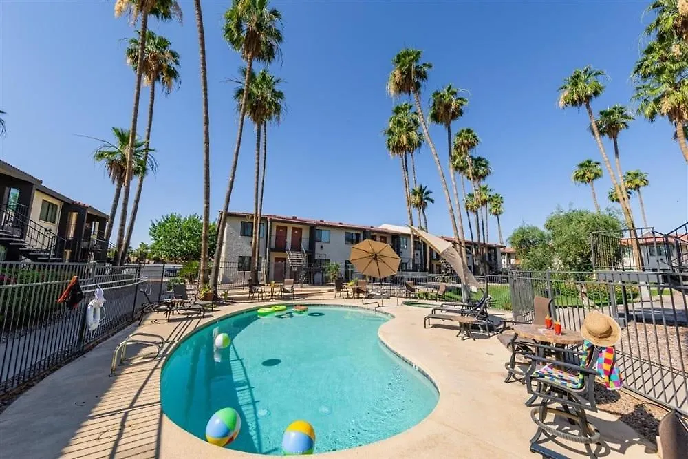 Scottsdale'S Premium Short Term Getaway, Fully Furnished 1 Bedroom Homes, Free Golf, Cable, Utilities, Wi-Fi, Parking, Pool, And Bike Trails- Unit 112 Apts Scottsdale